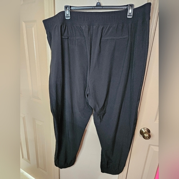 #116 Athleta Brooklyn Joggers- Black NWT- Size: 26 - Picture 3 of 10